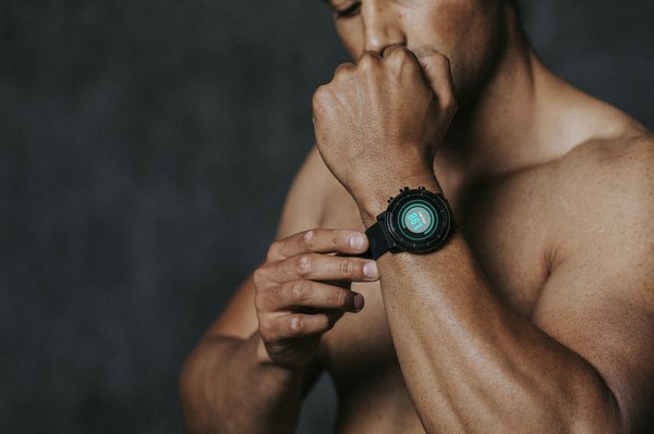 Quelles sont les meilleures applications de suivi de fitness pour les femmes qui débutent dans le sport?