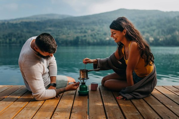 Comment préparer un dîner romantique à la maison avec un budget limité?